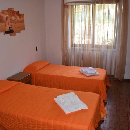 Casa Vacanze Ester Brenzone sul Garda Eksteriør billede