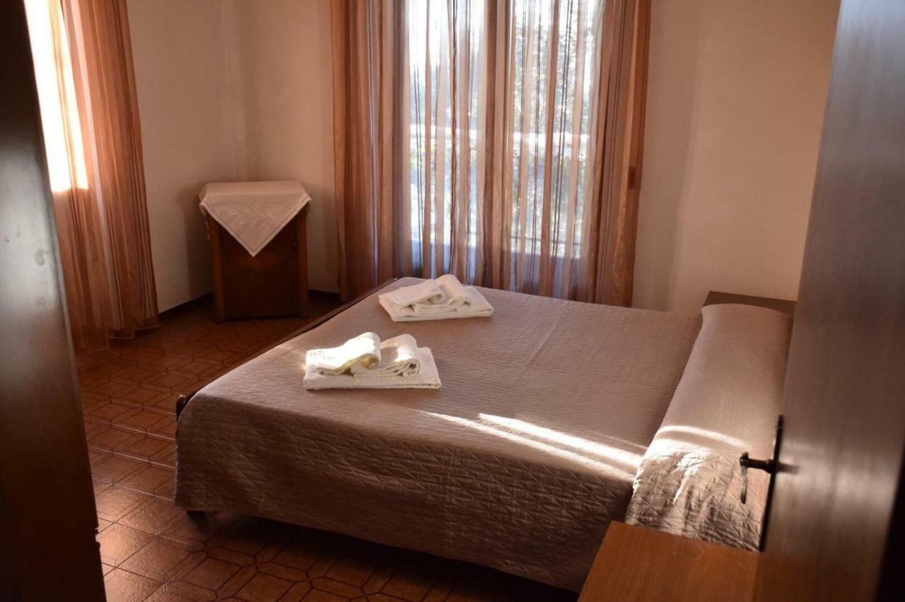 Casa Vacanze Ester Brenzone sul Garda Eksteriør billede